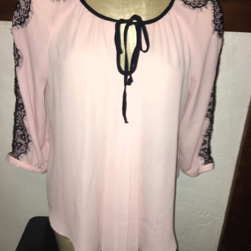 Clothes - Picture 5 of 8